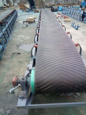 500mm大傾角隔擋式皮帶機與上下運料帶式輸送機